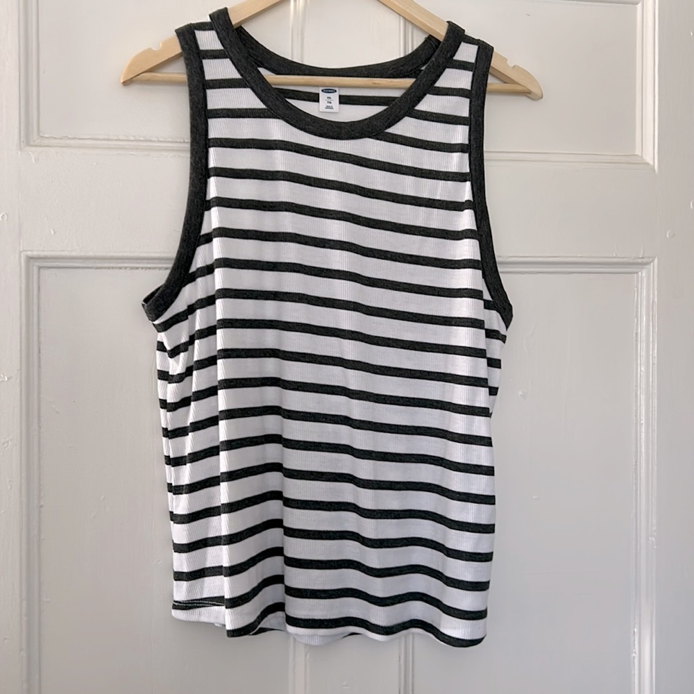 Old Navy rib, knit tank top, white with charcoal, gray stripes, size XXL